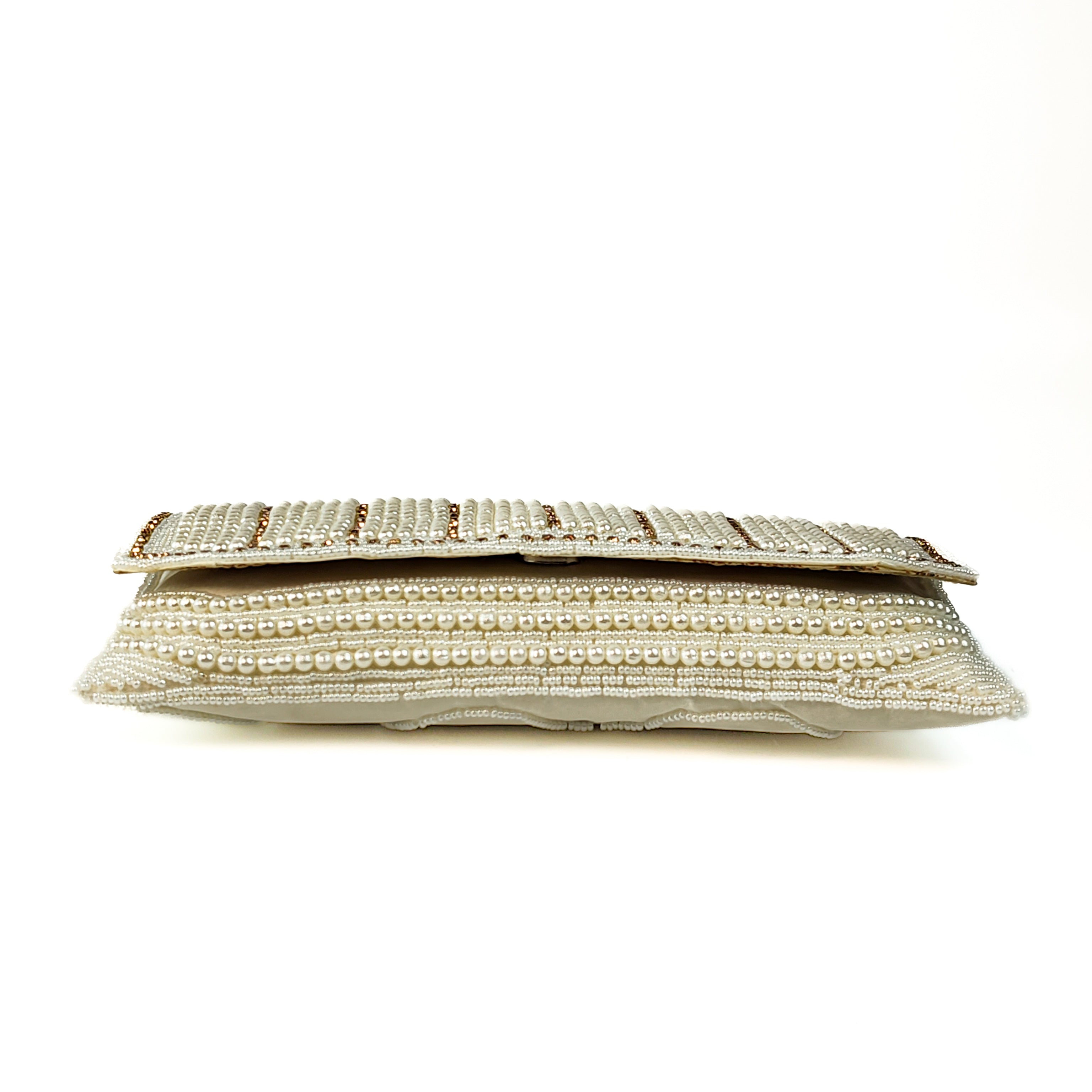 The Pearl Halo Soft Clutch