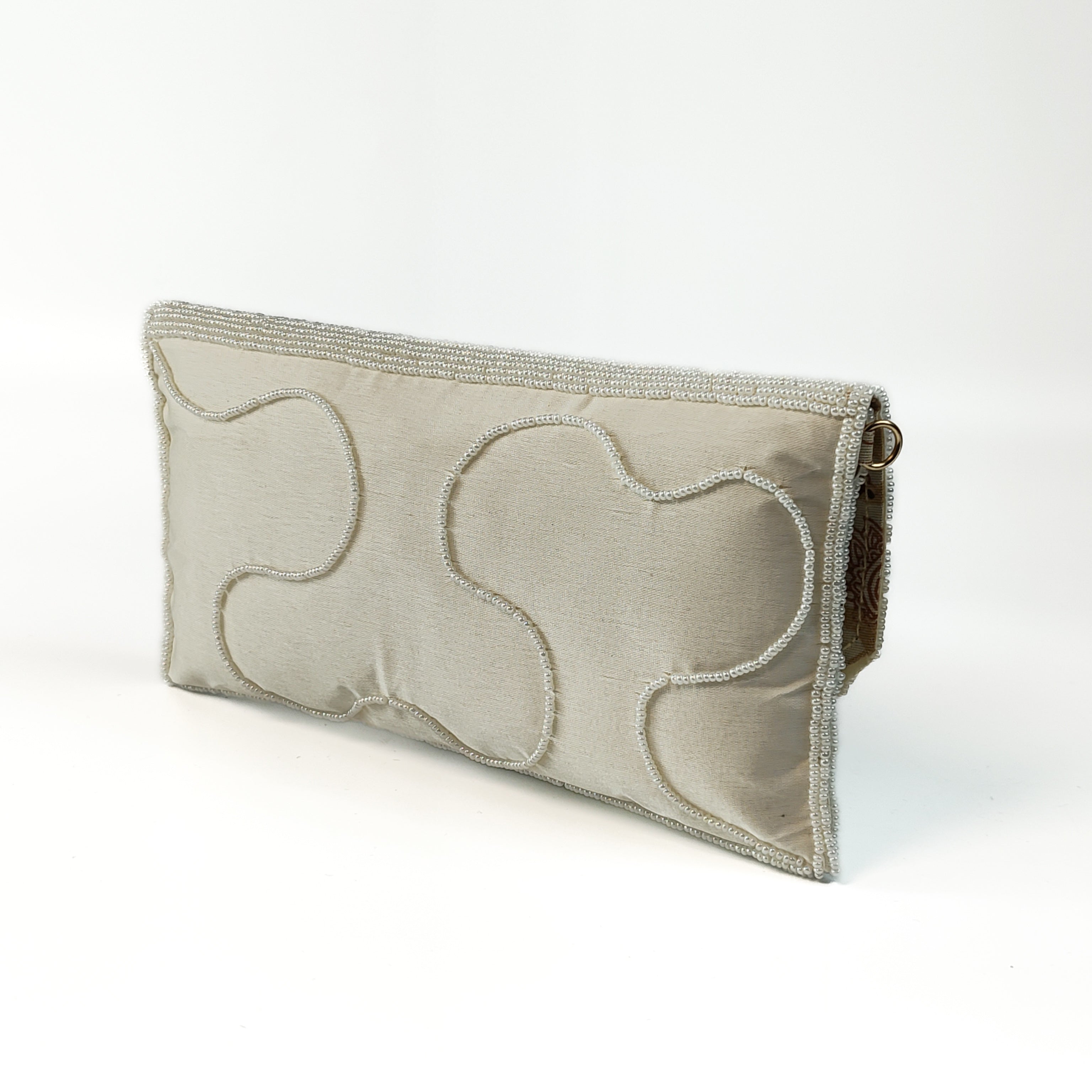 The Pearl Halo Soft Clutch